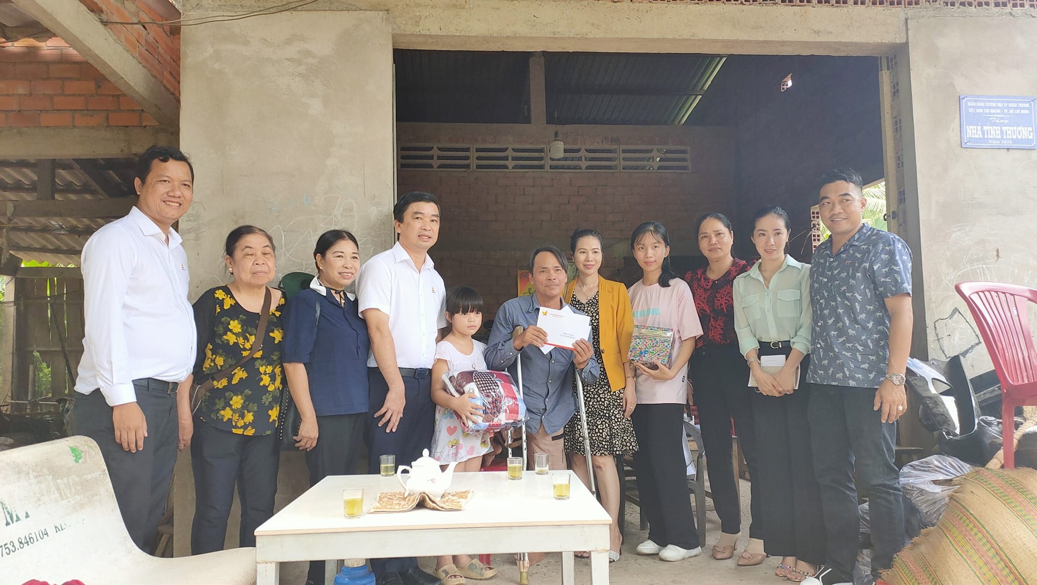 YBA trao quà cho các nạn nhân Dioxin tại Bến Tre