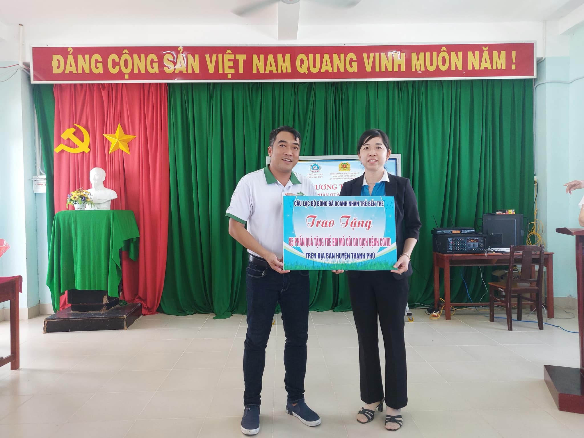 GIAO LƯU BÓNG ĐÁ THIỆN NGUYỆN