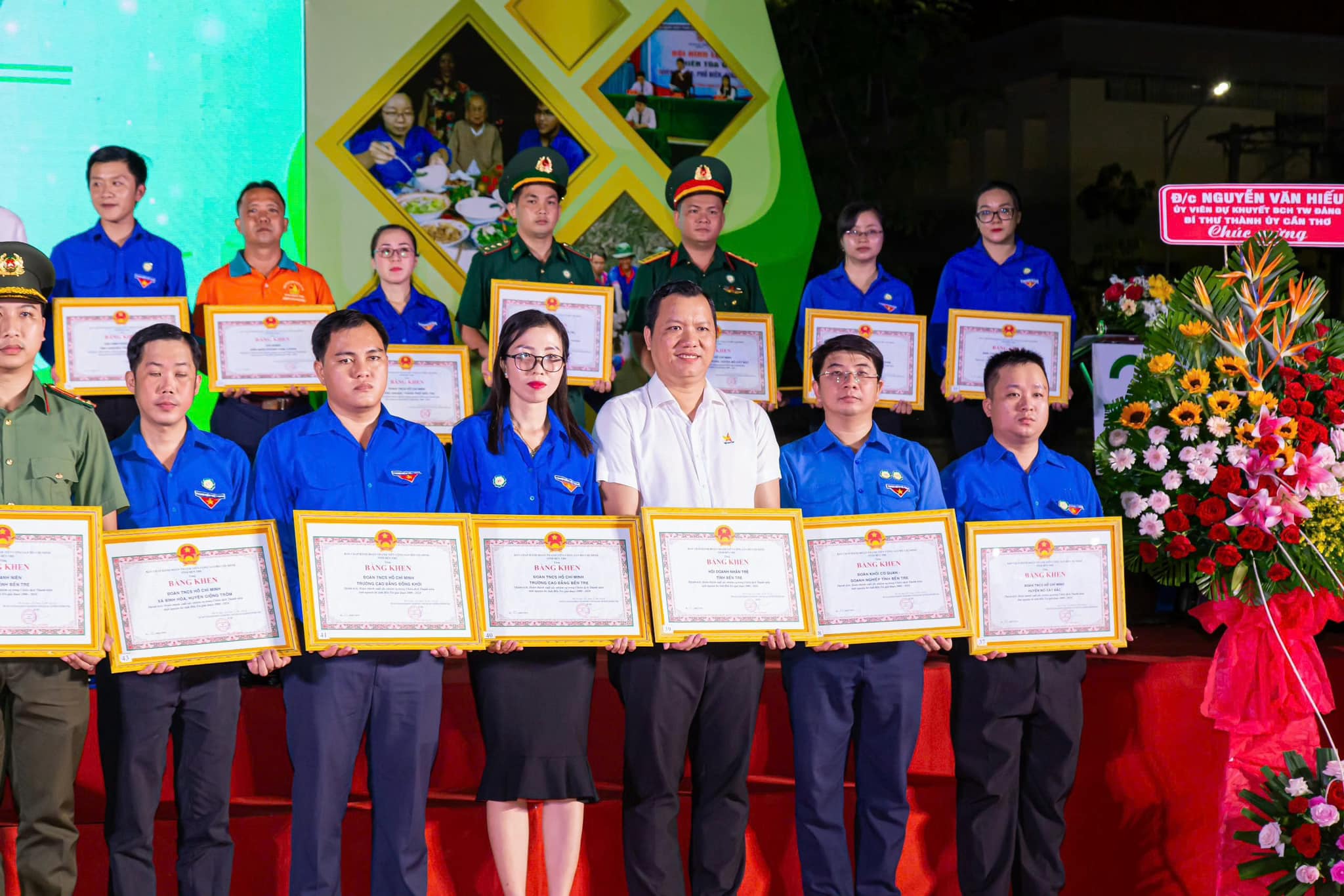 Kỷ niệm 25 năm Chiến dịch Thanh niên tình nguyện hè tỉnh Bến Tre