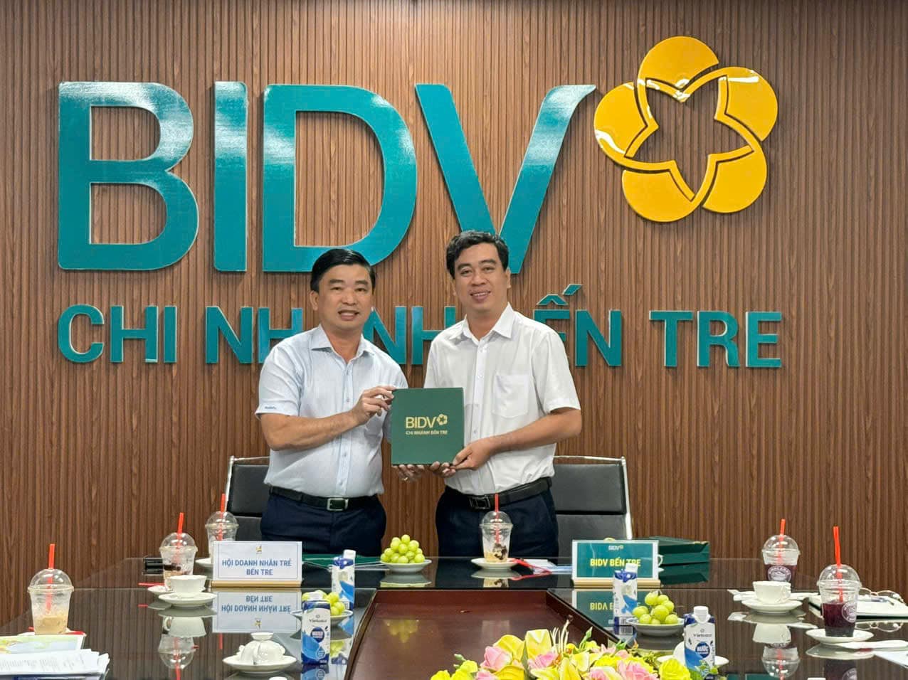 Lễ ký kết hợp tác giữa Hội DNT Việt Nam và Ngân hàng Đầu tư và phát triển Việt Nam (BIDV) CN Bến Tre
