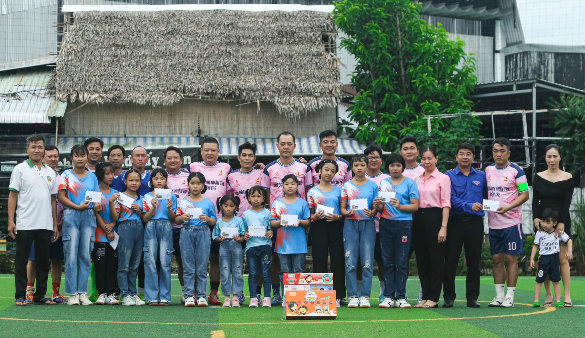 Giao lưu Bóng đá giữa CLB Bóng đá doanh nhân trẻ Bến Tre và CLB Đại Nam Phong đến từ Tp Hồ Chí Minh