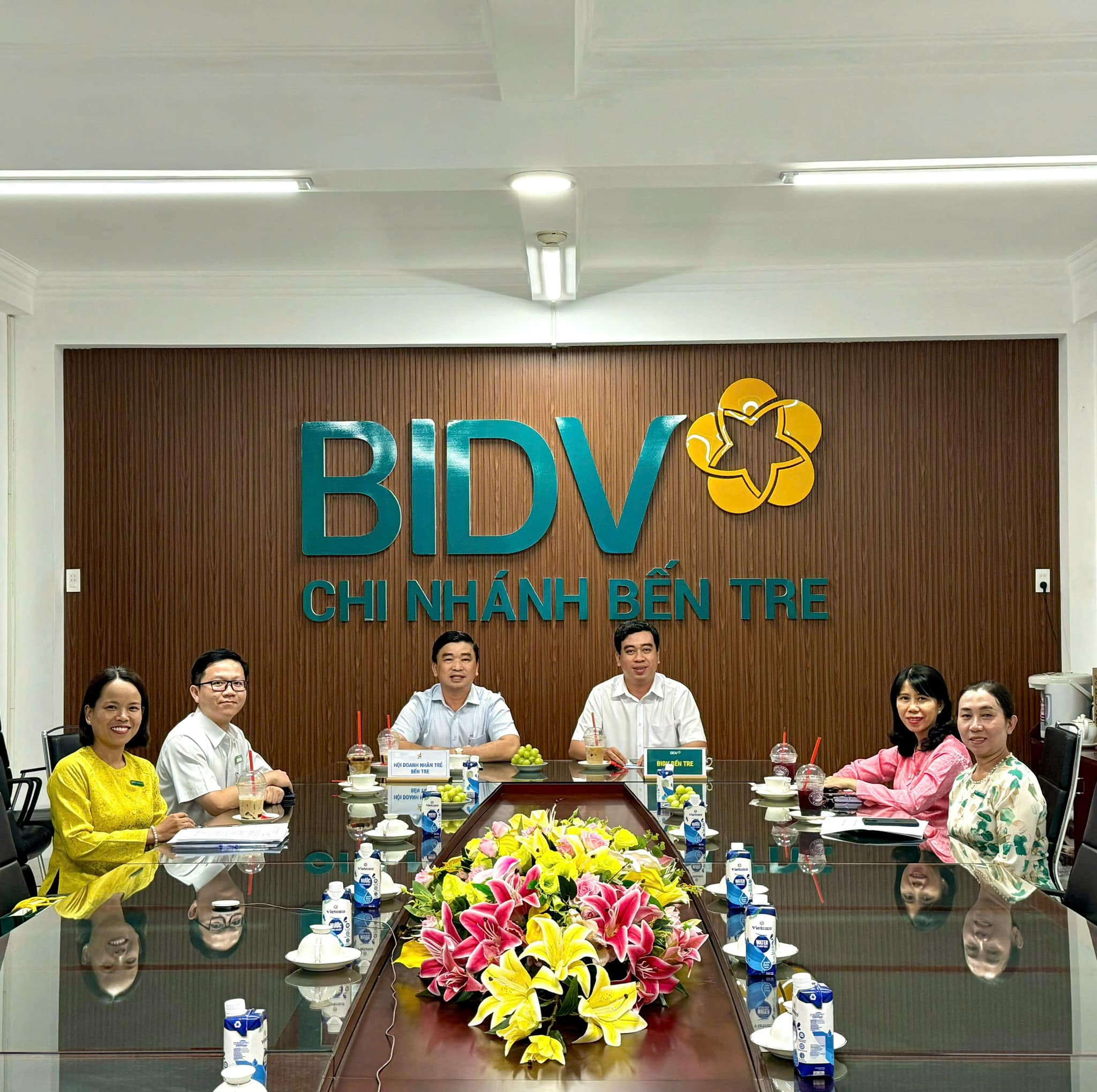 Lễ ký kết hợp tác giữa Hội DNT Việt Nam và Ngân hàng Đầu tư và phát triển Việt Nam (BIDV) CN Bến Tre